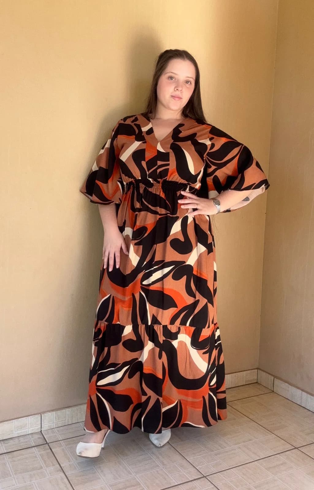 Aluna costurando