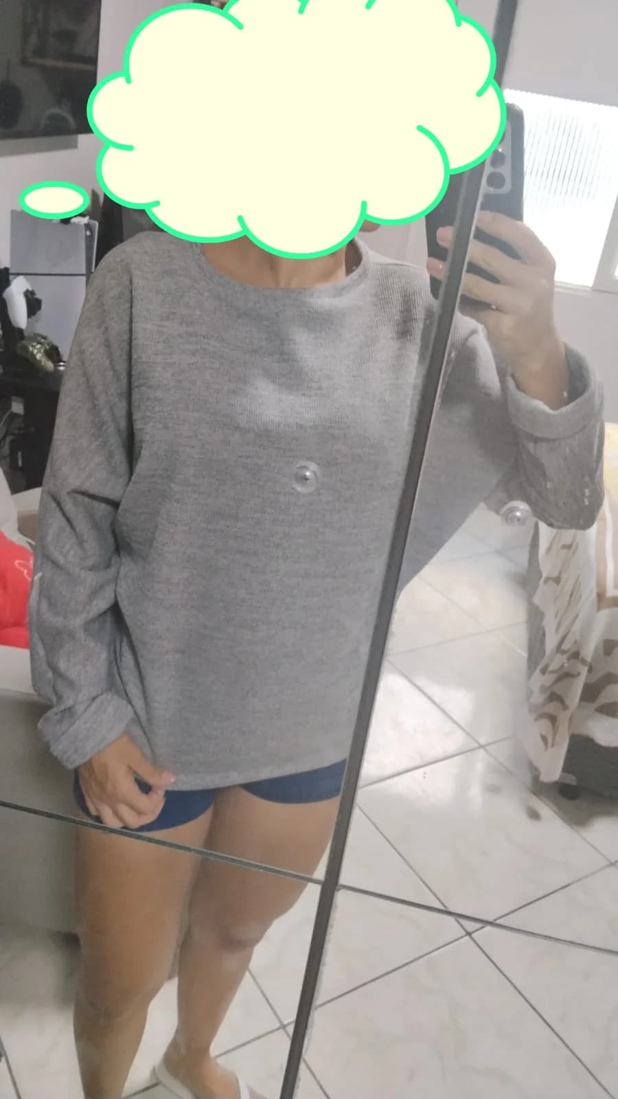 Aluna costurando