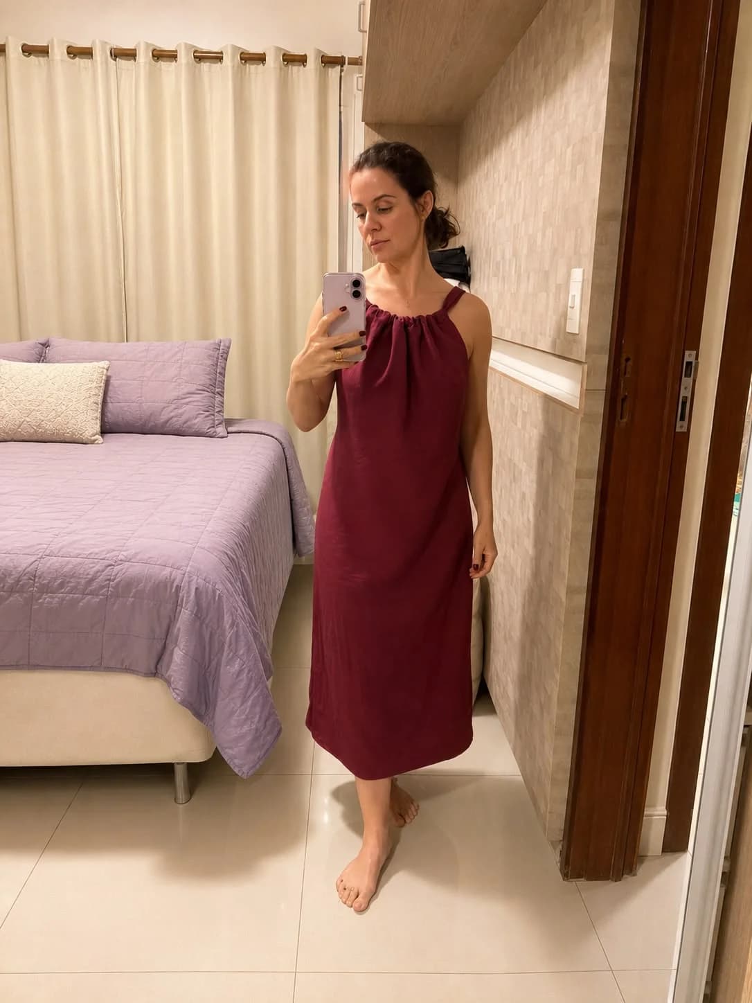 Aluna costurando