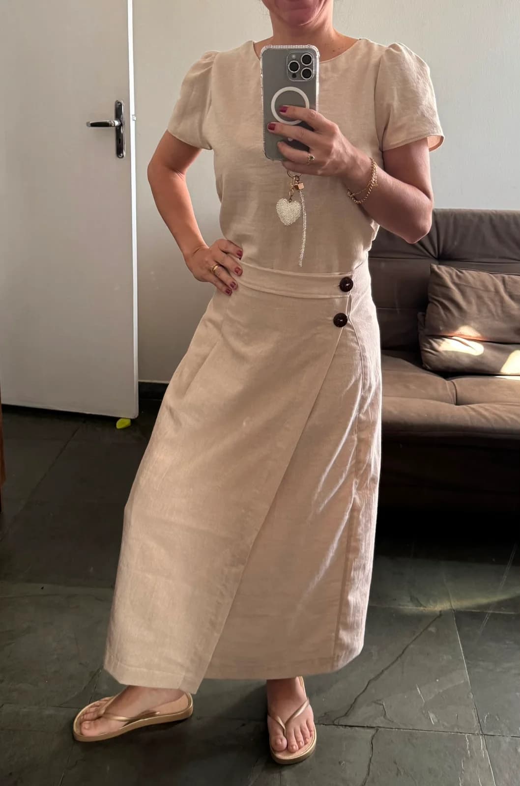 Aluna costurando